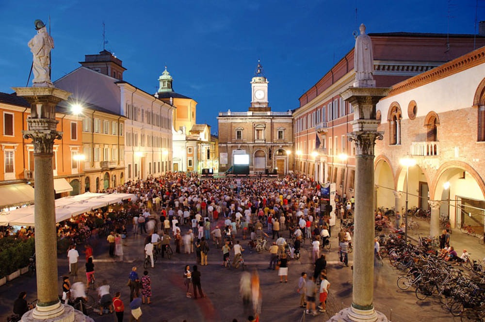 Scopri di più sull'articolo Ravenna Bella di Sera: musica, arte, mercatini…
